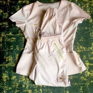 Jaanuu Scrub Set with Joggers SMALL EUC!